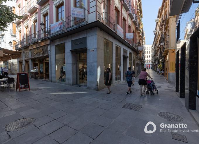 Ático en Venta en pleno centro de Granada