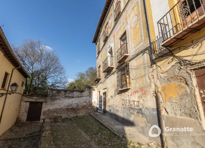 Edificio en Venta en Paseo de los Tristes