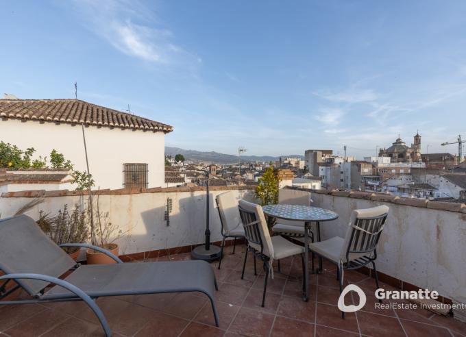 Piso con maravillosa terraza y vistas panorámicas a las ciudad