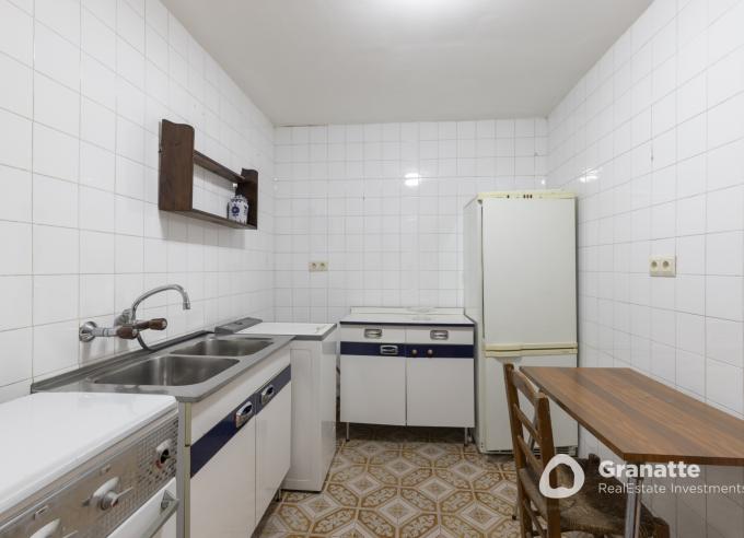 Piso cerca del centro de Granada para reformar