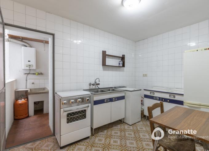 Piso cerca del centro de Granada para reformar