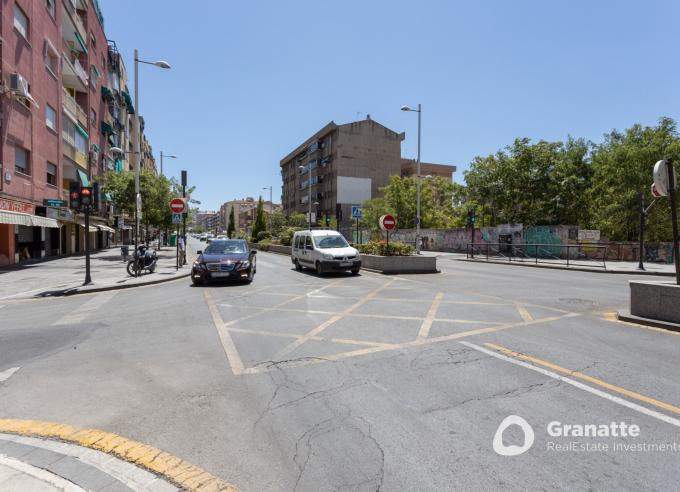 Piso cerca del centro de Granada para reformar