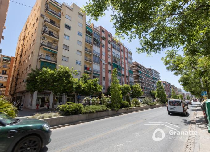 Piso cerca del centro de Granada para reformar