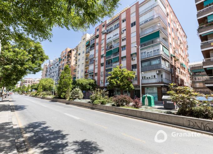 Piso cerca del centro de Granada para reformar