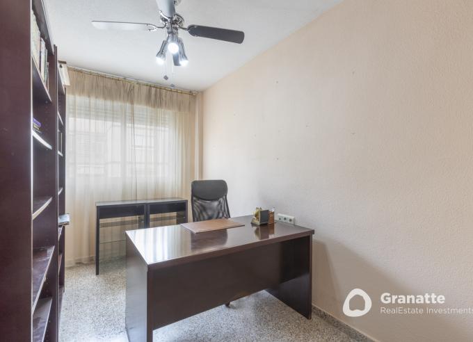 Piso en venta en Granada en el Barrio de Mirasierra