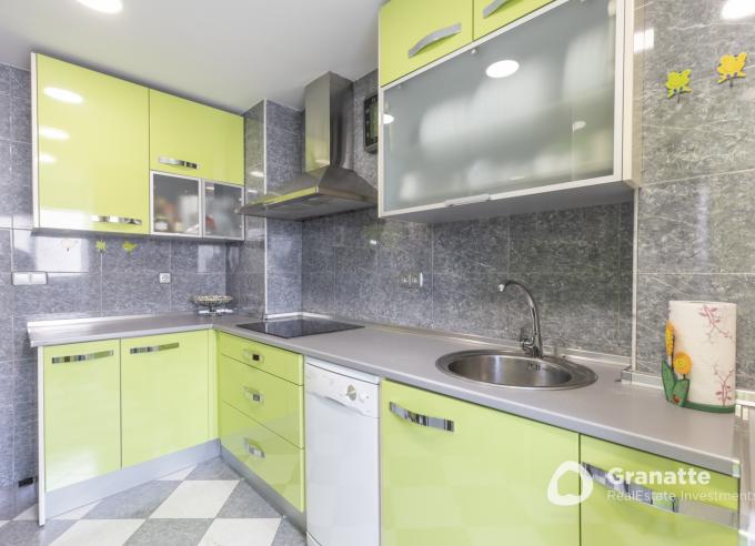 Piso en venta en Granada en el Barrio de Mirasierra