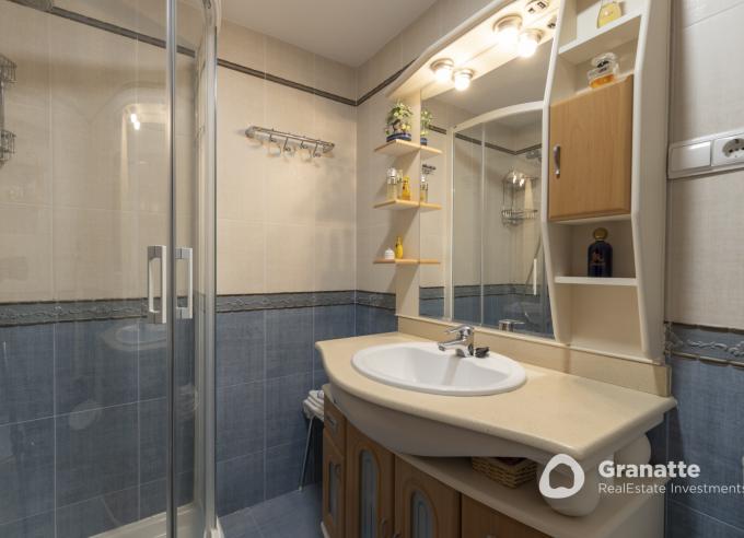 Piso en venta en Granada en el Barrio de Mirasierra
