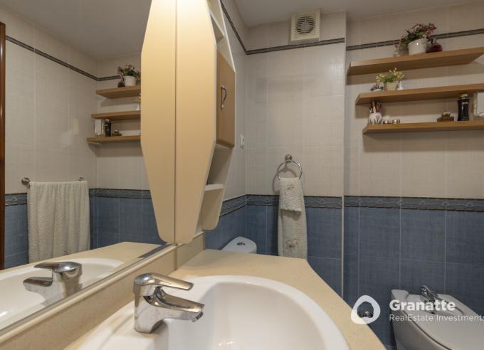 Piso en venta en Granada en el Barrio de Mirasierra
