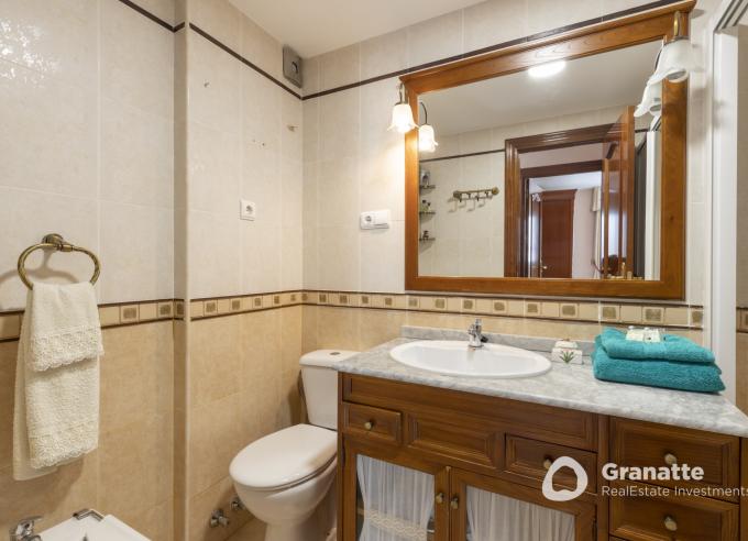 Piso en venta en Granada en el Barrio de Mirasierra