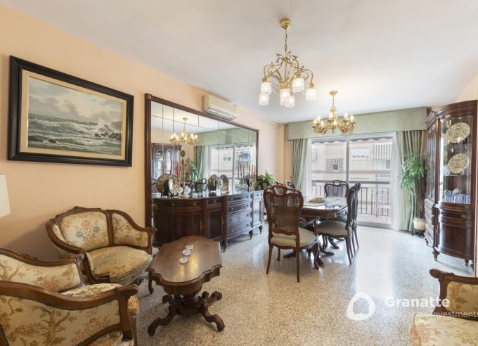 Piso en venta en Granada en el Barrio de Mirasierra