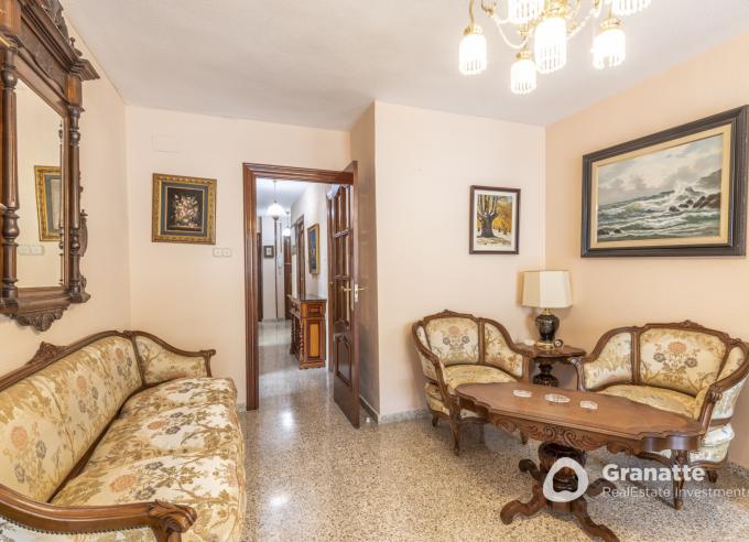 Piso en venta en Granada en el Barrio de Mirasierra