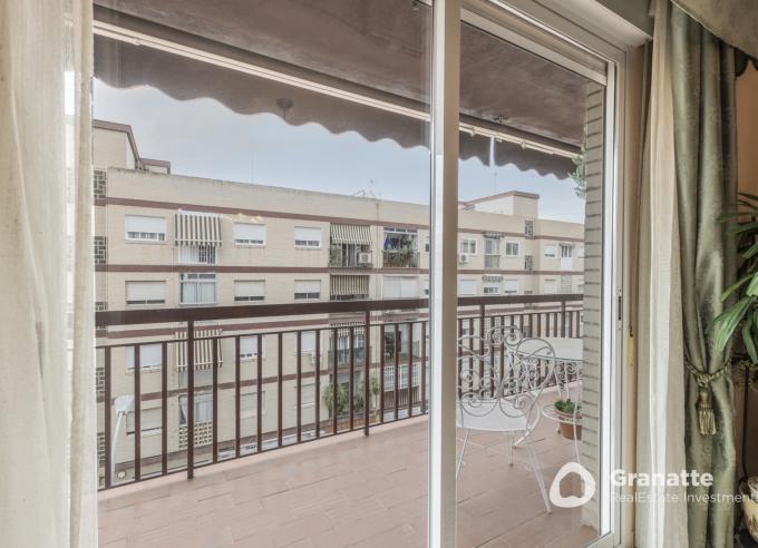 Piso en venta en Granada en el Barrio de Mirasierra