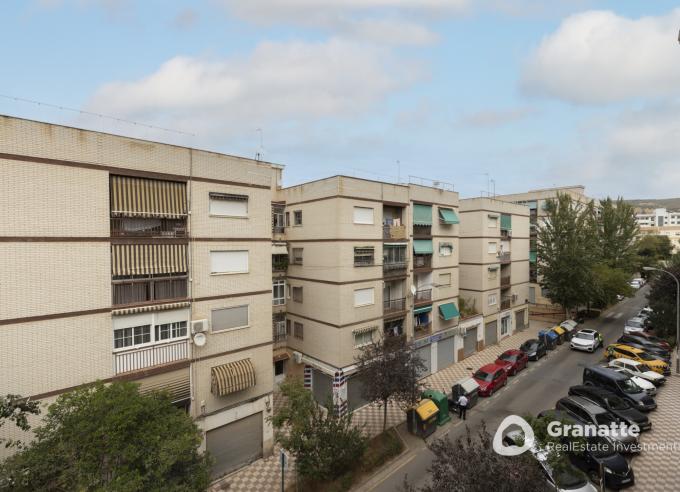 Piso en venta en Granada en el Barrio de Mirasierra