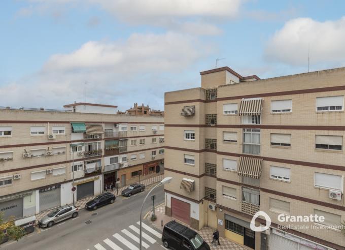Piso en venta en Granada en el Barrio de Mirasierra