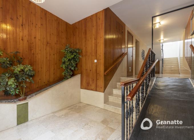 Piso en venta en Granada en el Barrio de Mirasierra