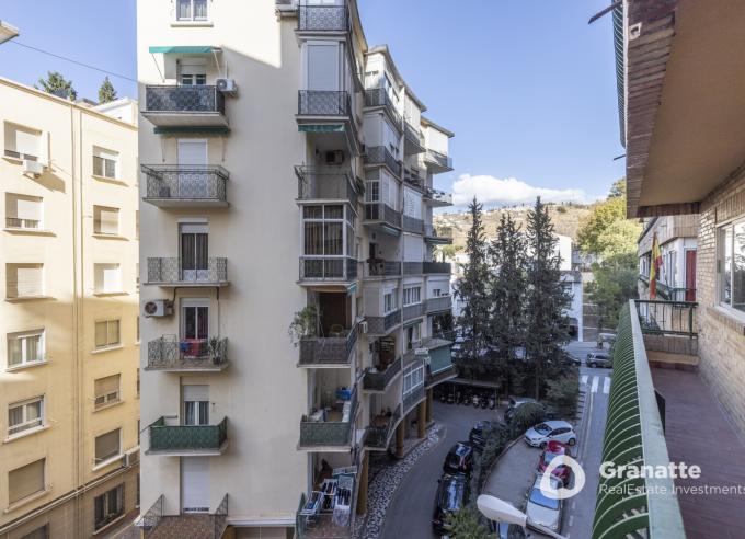 Piso en Cervantes con terraza