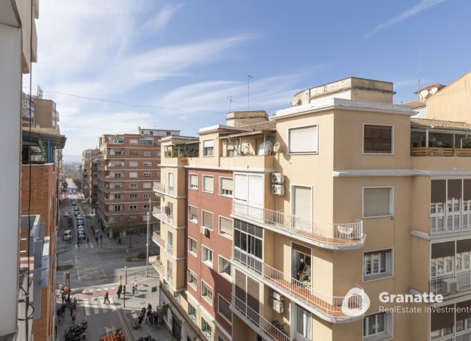 Ancha de Gracia reformado totalmente amueblado