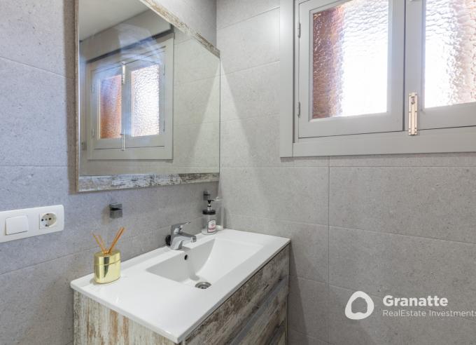 Piso en venta totalmente amueblado y equipado.