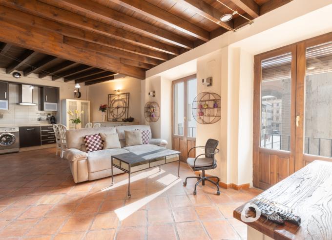 Piso junto a Gran Vía en venta