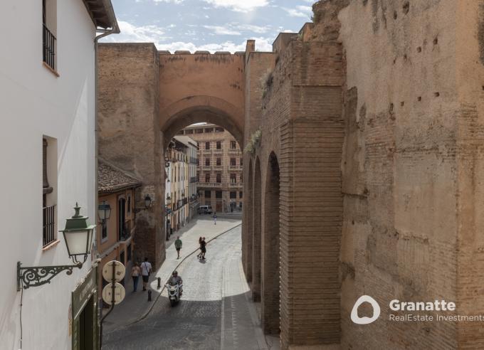 Piso junto a Gran Vía en venta
