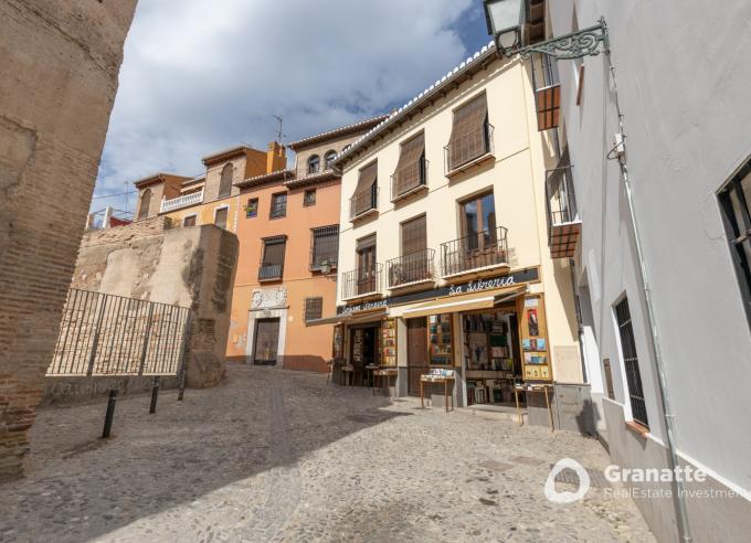 Piso junto a Gran Vía en venta