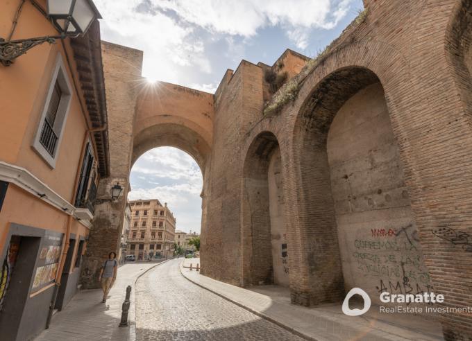 Piso junto a Gran Vía en venta