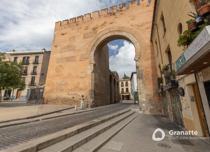 Piso junto a Gran Vía en venta