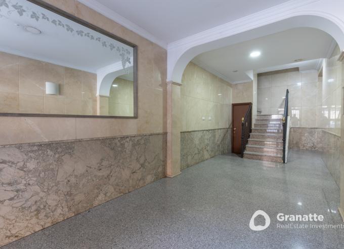 Piso en venta en quinta planta con vistas.